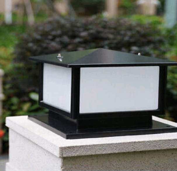 Gate lights extend the usable hours of outdoor spaces. They allow for safer and more enjoyable use of the gate area during evenings and nights, whether for welcoming guests or simply enjoying the outdoors.
